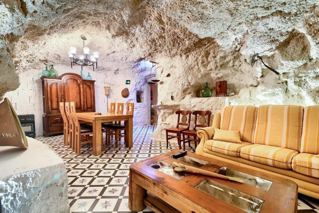 Cueva Con Jacuzzi A 20 Minutos De Valencia Villa Benaguasil Kültér fotó