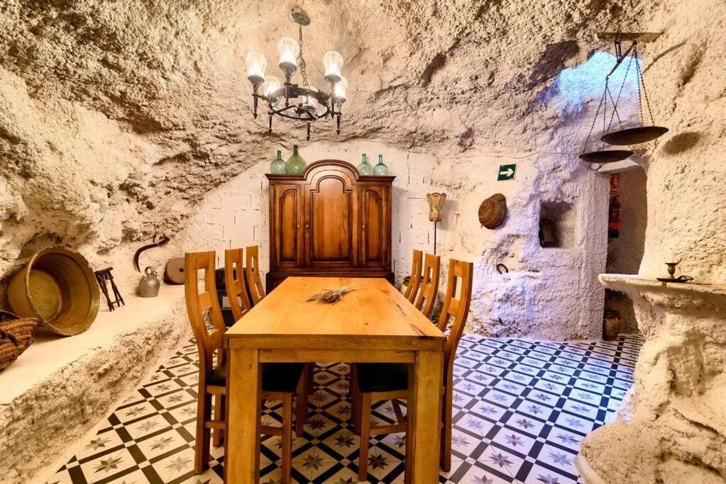 Cueva Con Jacuzzi A 20 Minutos De Valencia Villa Benaguasil Kültér fotó