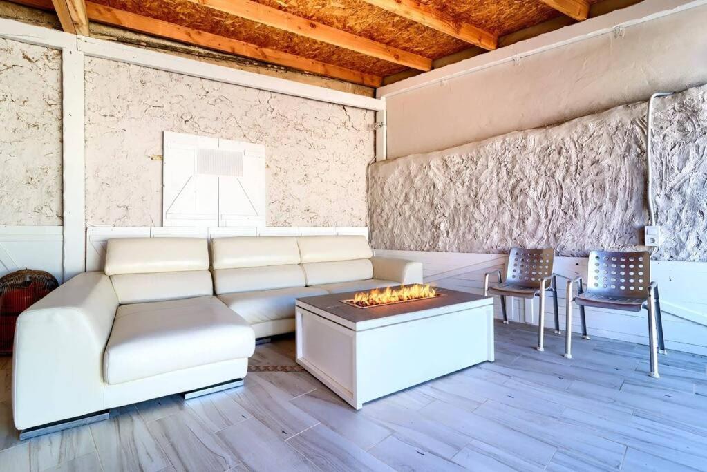 Cueva Con Jacuzzi A 20 Minutos De Valencia Villa Benaguasil Kültér fotó